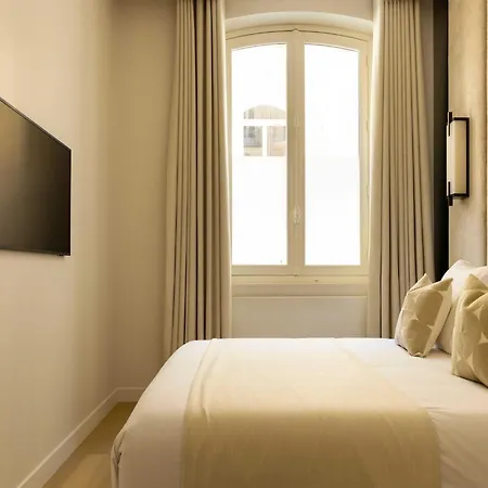 Luxury Flat -3br 8p- Madeleine Saint Honore * Parigi